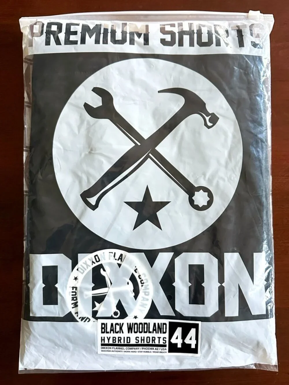 DIXXON Premium Shorts Men’s Black Woodland Hybrid Shorts Size 44